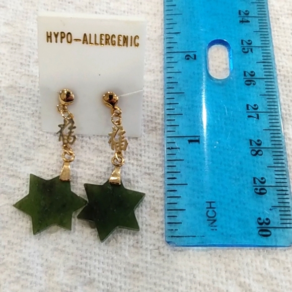 *3/$20* New Vintage Jade Gem Stone pierced dangle earrings - Picture 3 of 3